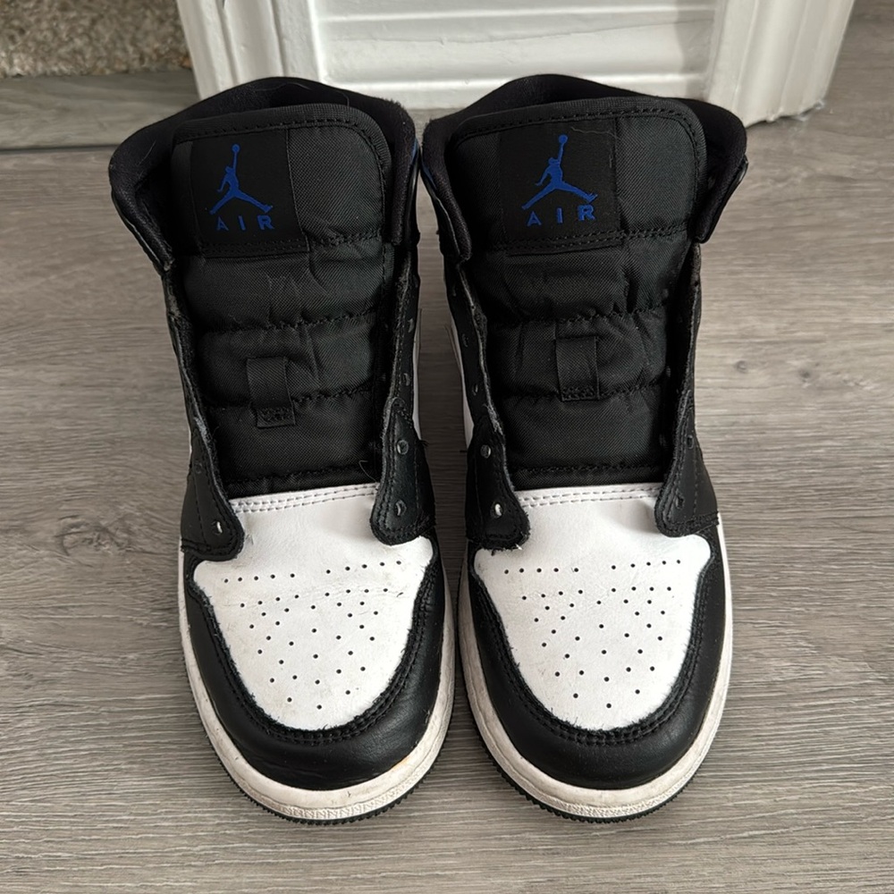 Nike Air Jordan’s size 5 high tops-barely worn